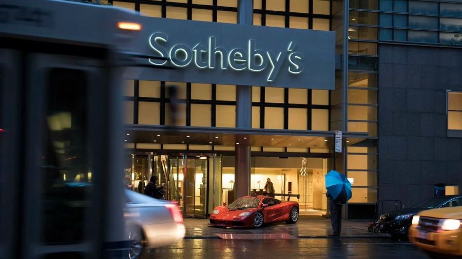 Bloomberg:   Sothebys    NFT  $100 
