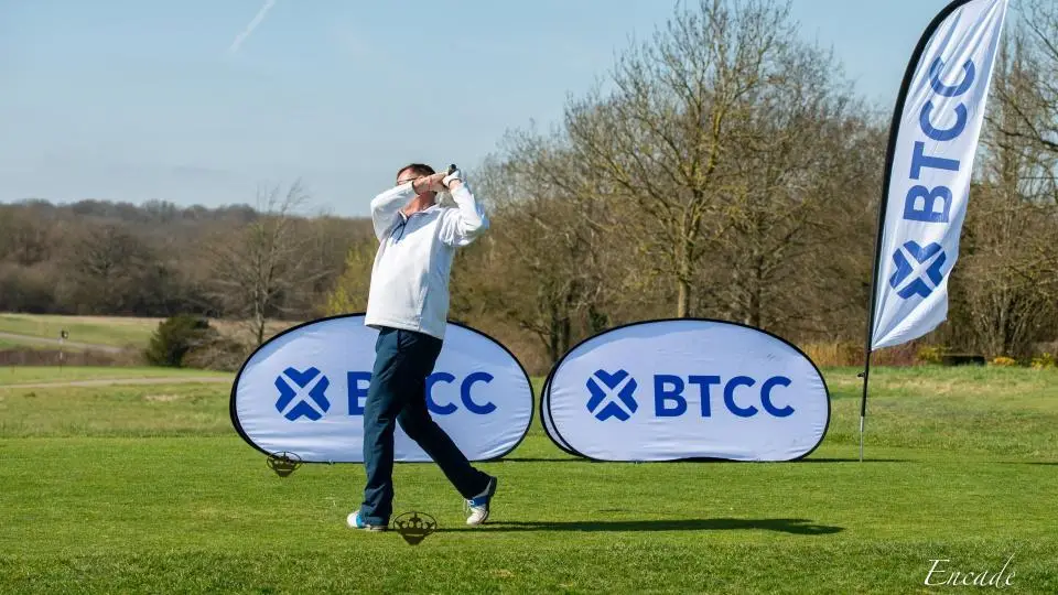 BTCC и Red Eagle собрали £30 000 для нуждающихся детей BTCC и Red Eagle собрали £30 000 для нуждающихся детей