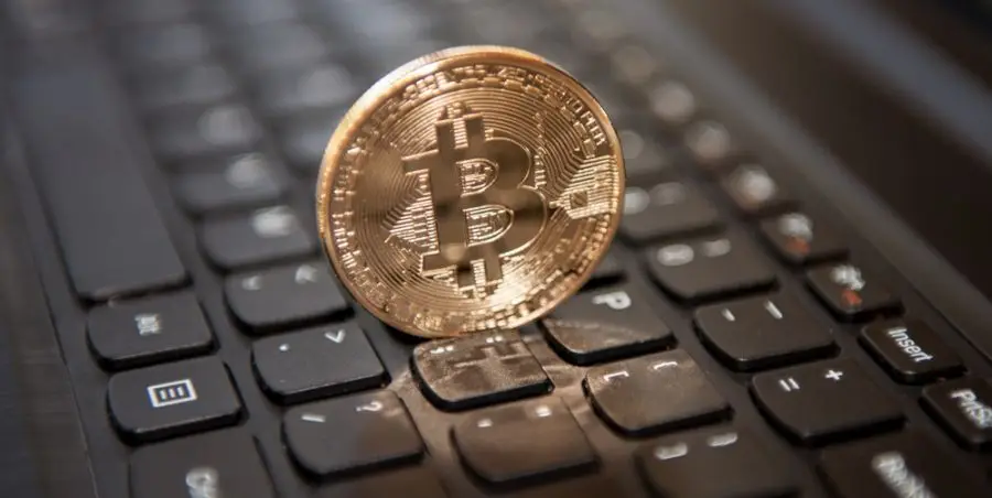 Трамп одел крипторынок в красное: что будет дальше