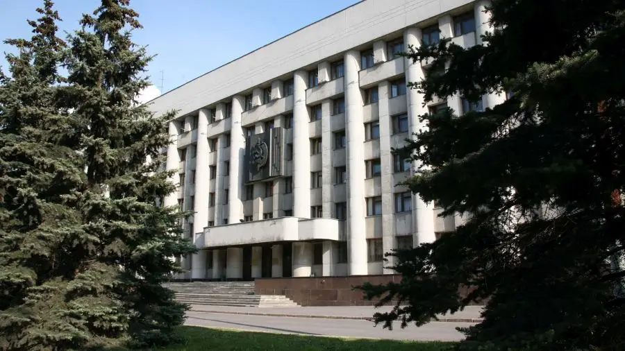 Сообщение о конфискации на "Садоводе" и в ТЦ "Москва" майнинговых ферм оказалось ложным