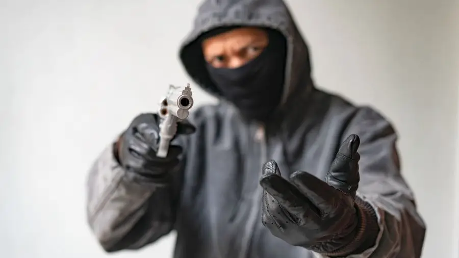 Полиция Таиланда арестовала жертву обвала крипторынка за вооруженное ограбление