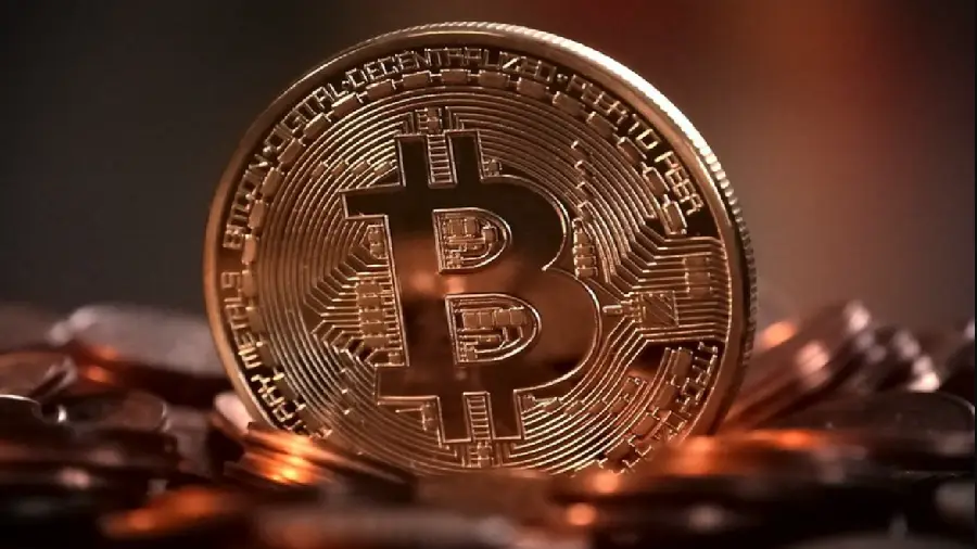 Крипторынок сдержанно отреагировал на решение SEC о запуске ETF на биткоин