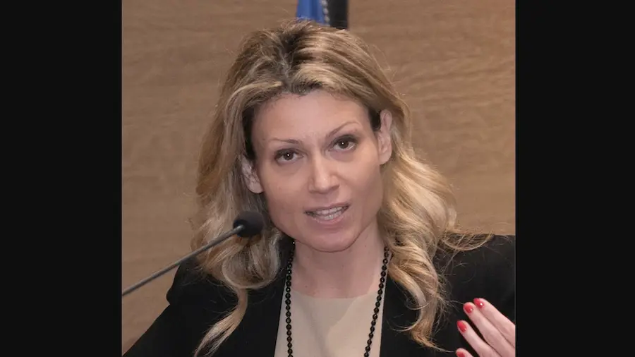 Власти Греции собрались бороться с нелицензированными криптоконсультантами Власти Греции собрались бороться с нелицензированными криптоконсультантами