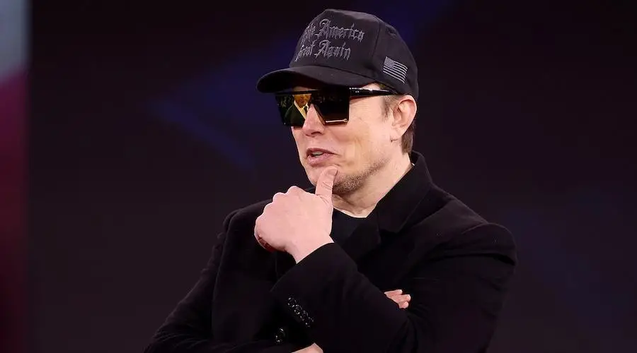 Отец Илона Маска озвучил количество биткоинов в кошельках сыновей