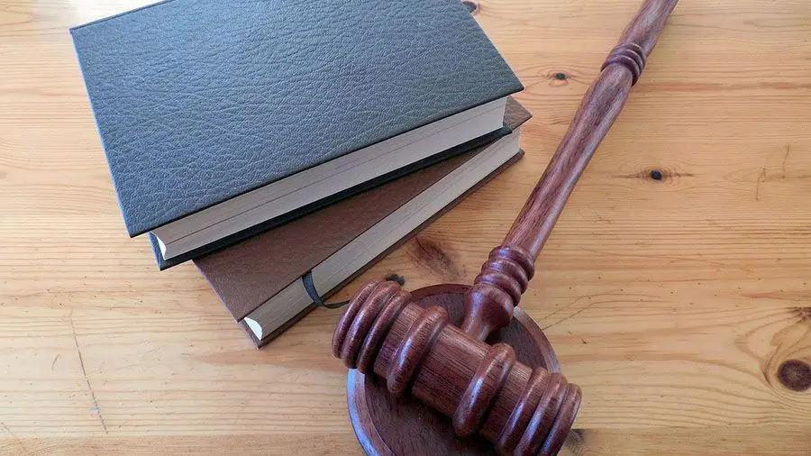 Инвестор из Канады подал в суд на стартап Stox и его основателя Инвестор из Канады подал в суд на стартап Stox и его основателя