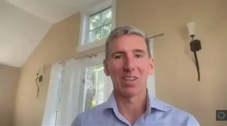 Мэтт Хоуган: Институциональные инвесторы удерживают биткоин в кризис