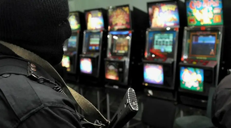 В Татарстане ликвидирована схема перевода денег из онлайн-казино в криптовалюту В Татарстане ликвидирована схема перевода денег из онлайн-казино в криптовалюту