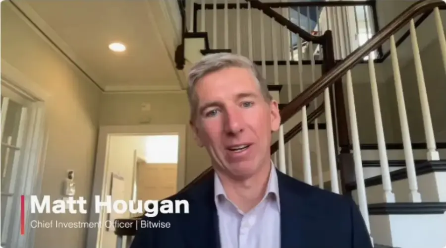 Мэтт Хоуган: Крипторынок копит силы для выхода из медвежьего тренда