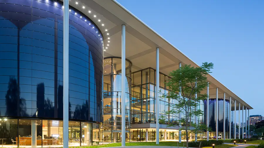 Лига плюща биткоина: в Йеле, Уортоне и Хаасе появились курсы по блокчейну Лига плюща биткоина: в Йеле, Уортоне и Хаасе появились курсы по блокчейну