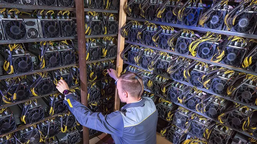 На фоне задержки поставок ASIC-майнеров растет спрос на вторичном рынке