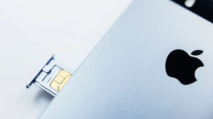 Студент из Калифорнии обвиняется в краже криптоактивов и мошенничестве с SIM-картами