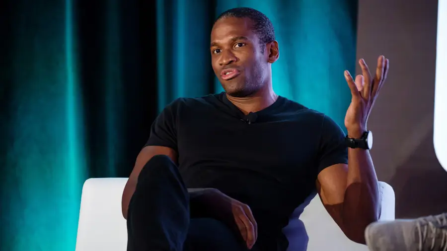 Артур Хейс: «Биткоин устроит бычий забег уже этой осенью» Артур Хейс: «Биткоин устроит бычий забег уже этой осенью»