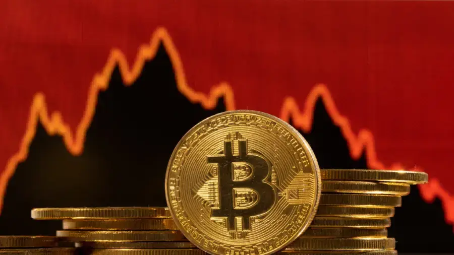 Биткоин обрушился ниже $92 000 из-за повышения таможенных пошлин в США Биткоин обрушился ниже $92 000 из-за повышения таможенных пошлин в США