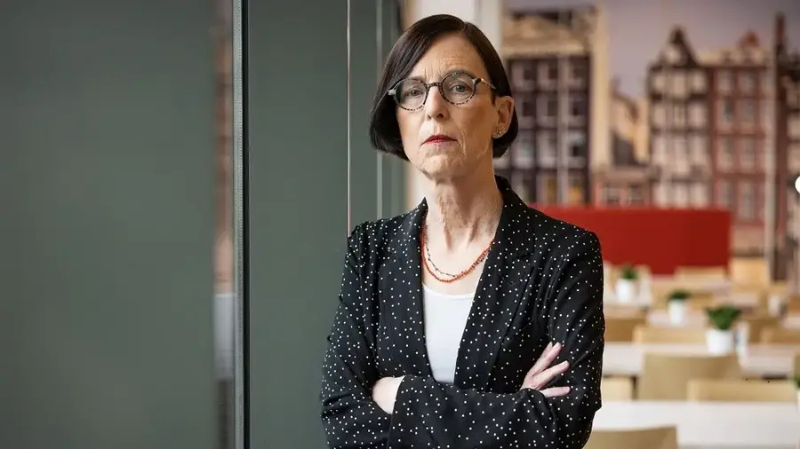 Председатель AFM Лаура ван Геест: Криптовалюты опасны для финансовой системы Председатель AFM Лаура ван Геест: Криптовалюты опасны для финансовой системы