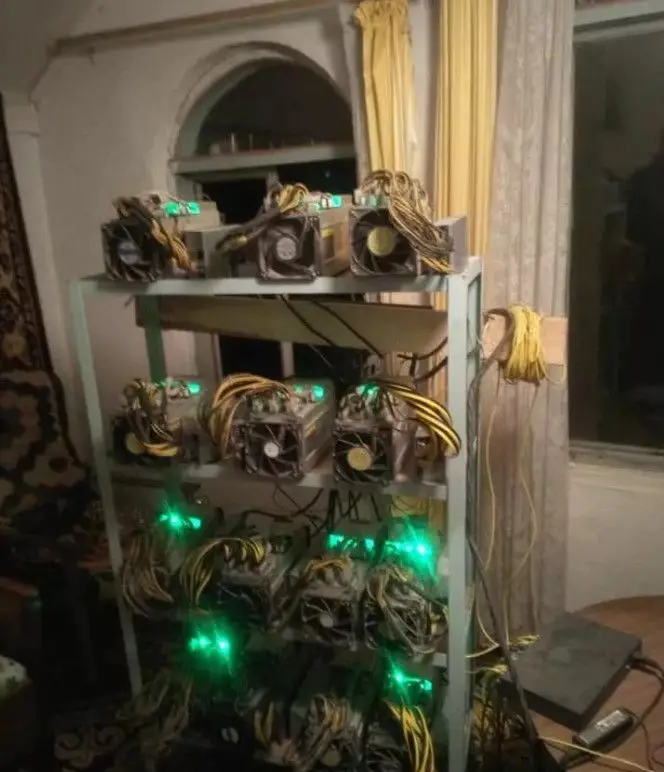 081221_kyrgiz_miner.jpg