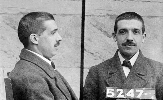 Charles_Ponzi_mug_shot.png