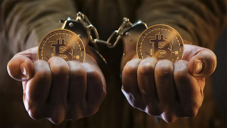 Two Moscow police officers detained after stealing 10 bitcoins
