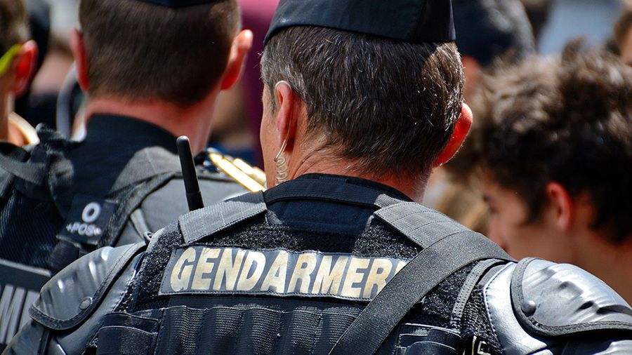 Французская полиция ведет учет расходов на блокчейне Tezos