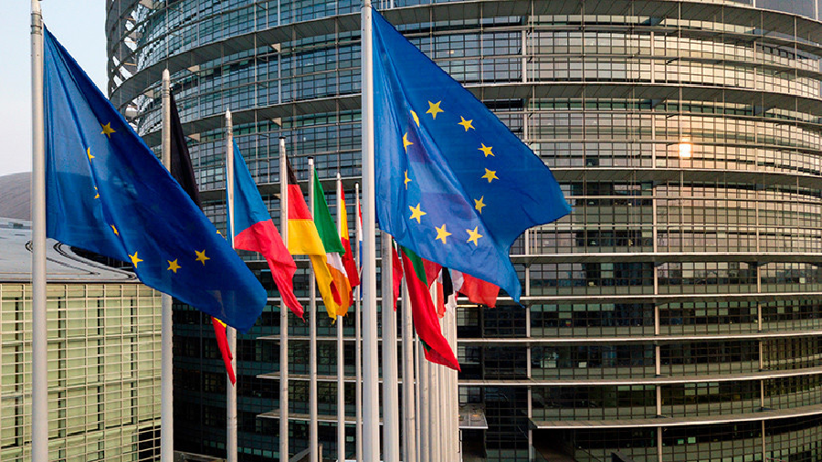 Европарламент утвердил финальный вариант новых положений о борьбе с отмыванием денег
