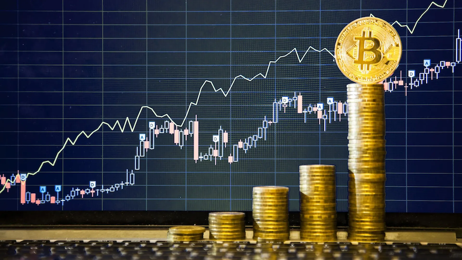 Эксперты крипторынка спрогнозировали курс биткоина на ближайшие десять лет