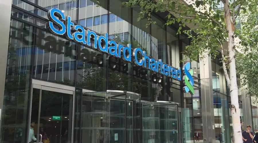 Standard Chartered открыл BTC и ETH для клиентов с $1 млн