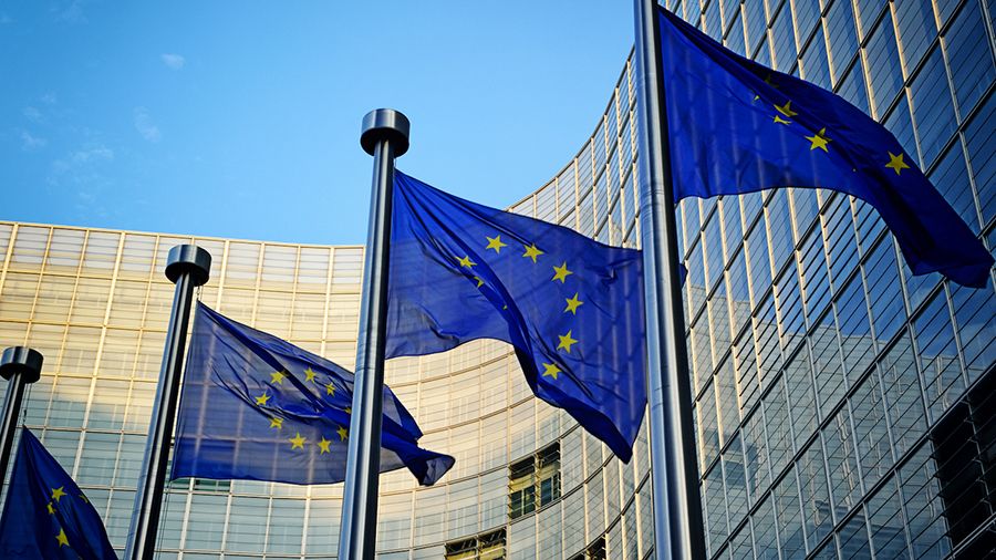 ЕС запускает инвестиционный фонд для финансирования проектов на базе блокчейна и ИИ