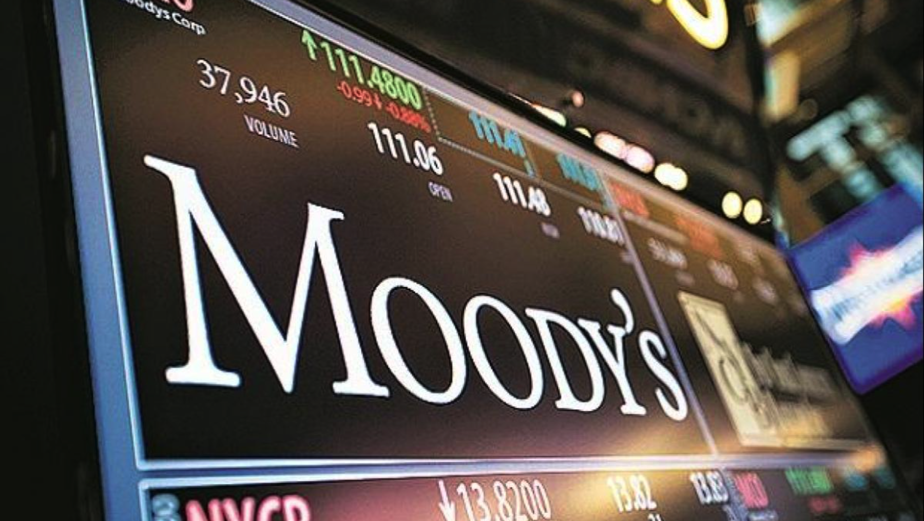 Moody's понизило рейтинг Coinbase из-за резкого падения выручки