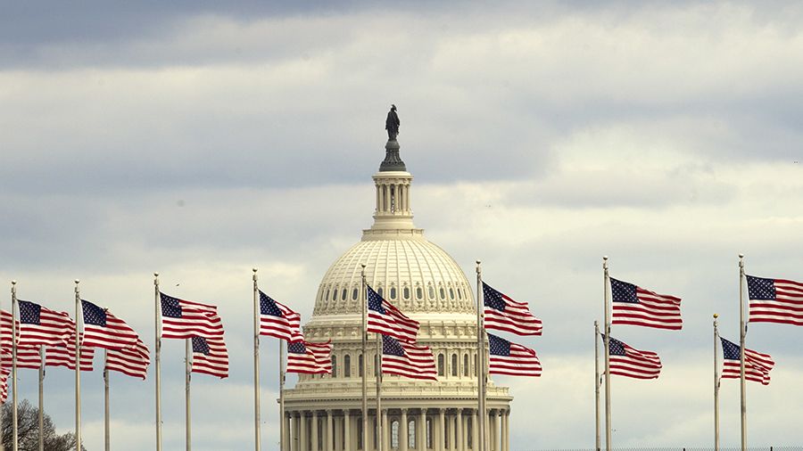Конгресс США рассматривает законопроект о передаче CFTC контроля за криптовалютными деривативами