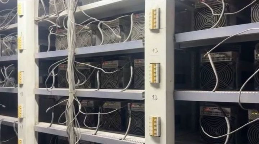 dagestanskiy_mayner_podozrevaetsya_v_krazhe_elektroenergii_na_2_5_mln_rubley.png dagestanskiy_mayner_podozrevaetsya_v_krazhe_elektroenergii_na_2_5_mln_rubley.png