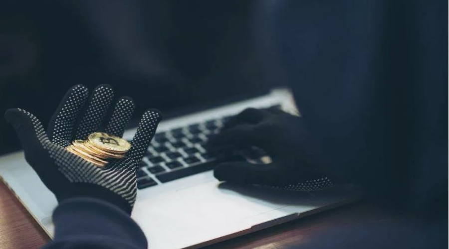 Россиянка лишилась почти 1 млн рублей при попытке заработать на криптовалюте