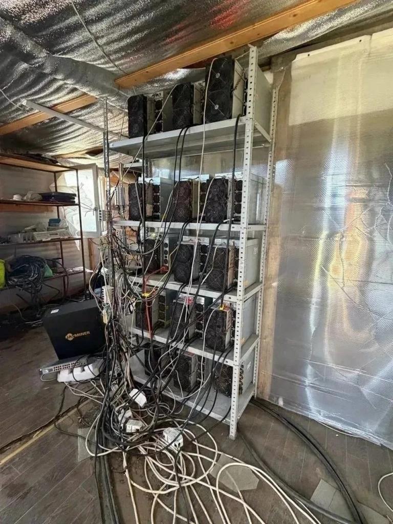 281026_mining.jpg
