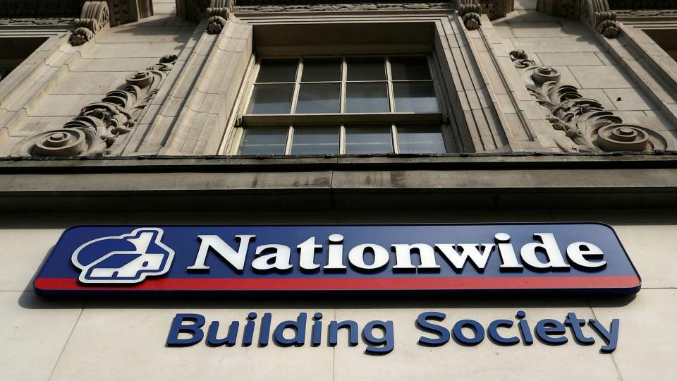 Британский Nationwide запретил покупку криптовалюты с банковских карт