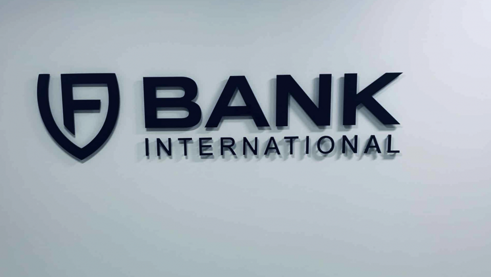 FV Bank will allow the use of USDC stablecoins for direct deposits