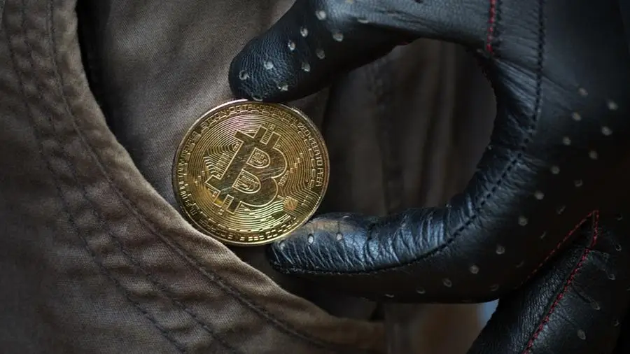A resident of South Korea was condemned for stealing cryptocurrencies at the boyfriend