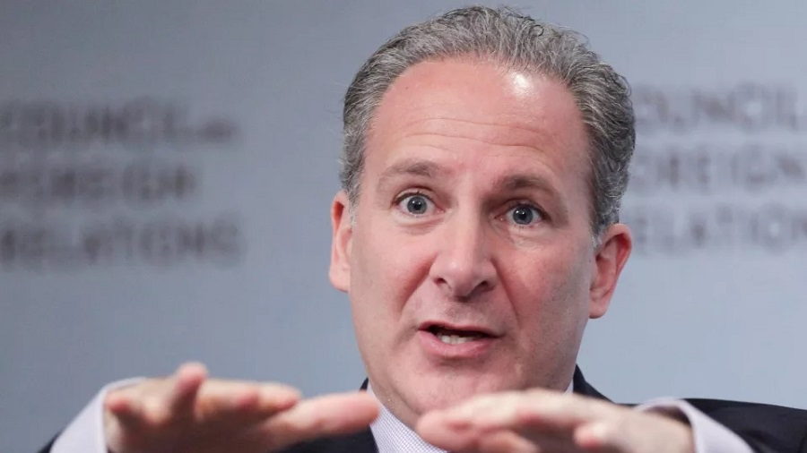 Peter Schiff: “ChatGPT neural network advises to invest in gold instead of bitcoin”